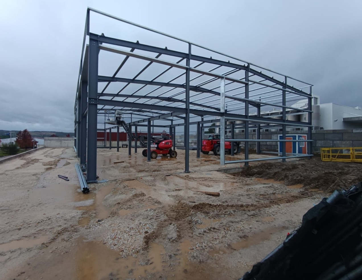 Heavy construction piling equipment and machinery working on deep foundation infrastructure project